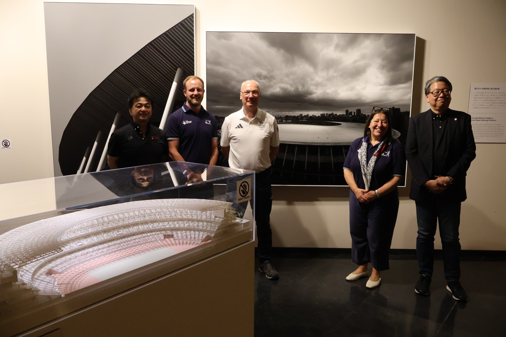 Group photo at the Prince Chichibu Memorial Sports Museum exhibition booth