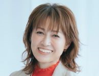 岡崎朋美さん顔写真
