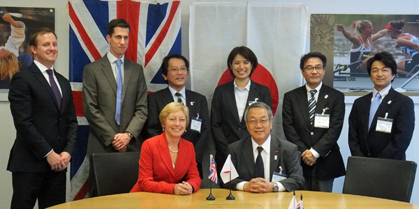 picture describing that UK Sport and Japan Sport Council signed agreement of collaboration
