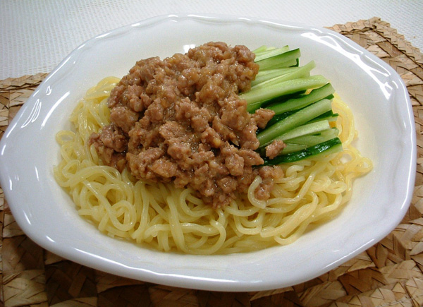 ジャージャー麺