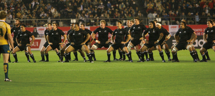 © 2009,JRFU　NZ代表の戦う前の儀式「ハカ」
