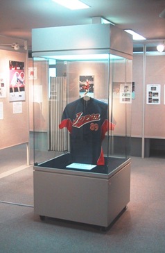 野球体育博物館所蔵のＷＢＣ日本代表ユニフォーム（王監督）も展示